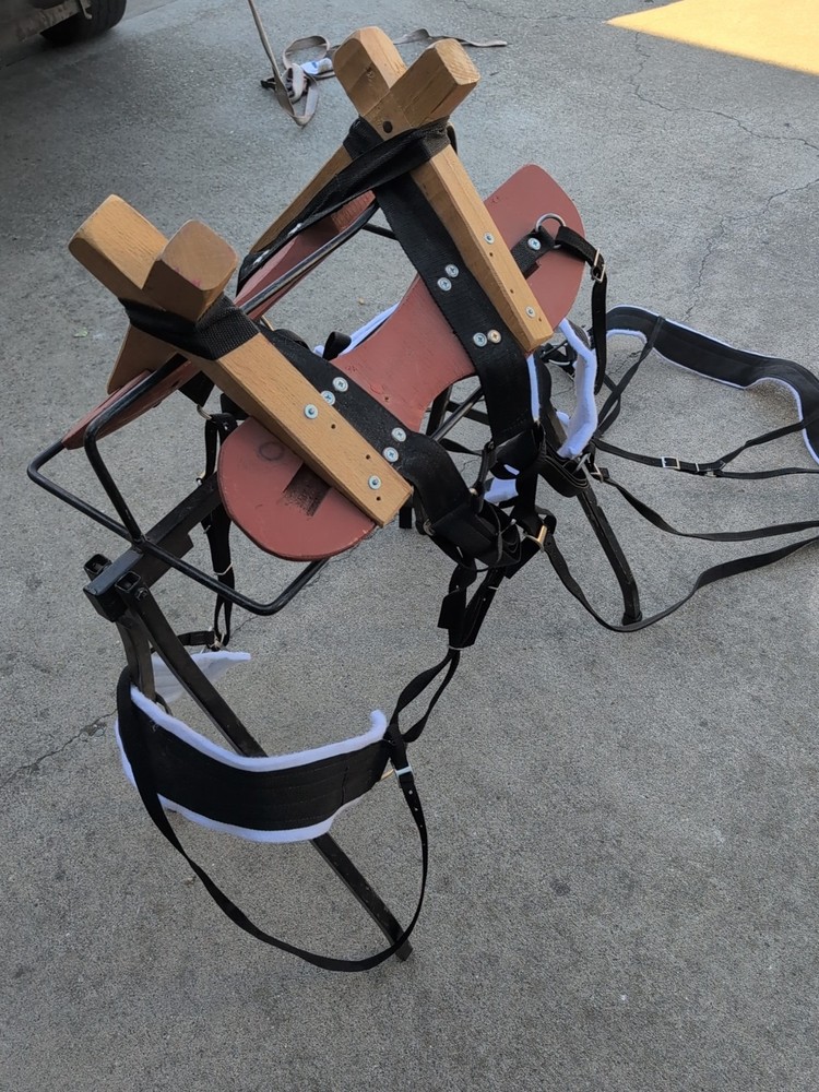 New camel saddle stool