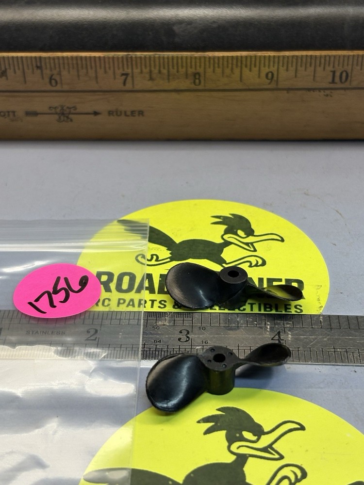 RC BOAT PROPS LOT / NEW