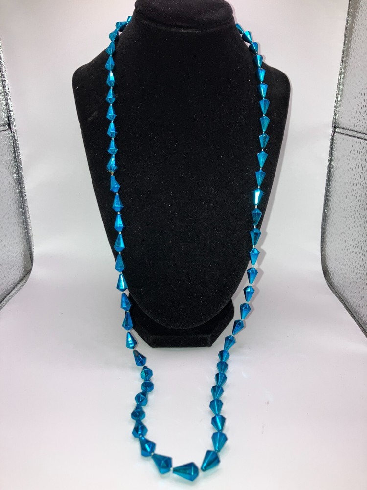 Turquoise Colored Cone Beaded Necklace!
