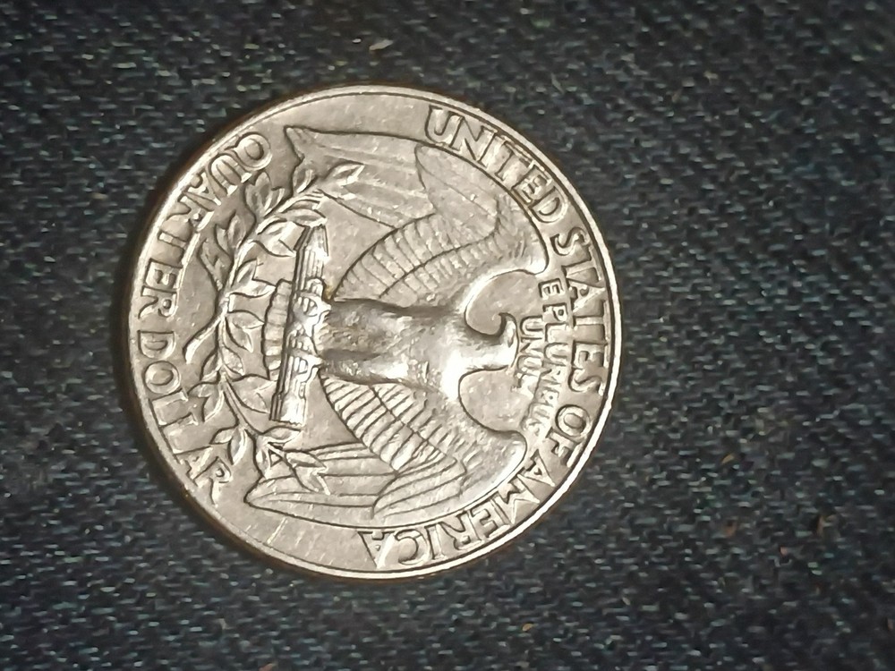 1990 D Washington Quarter With In Cod We Trust
