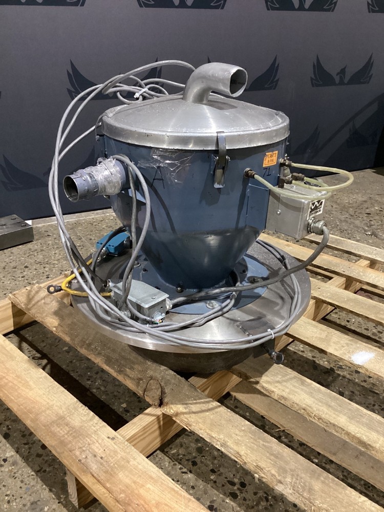 AEC WHITLOCK PVH-071G VACUUM HOPPER LOADER USED