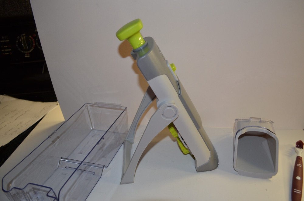 New Pampered Chef Rapid Prep Mandoline -No Box