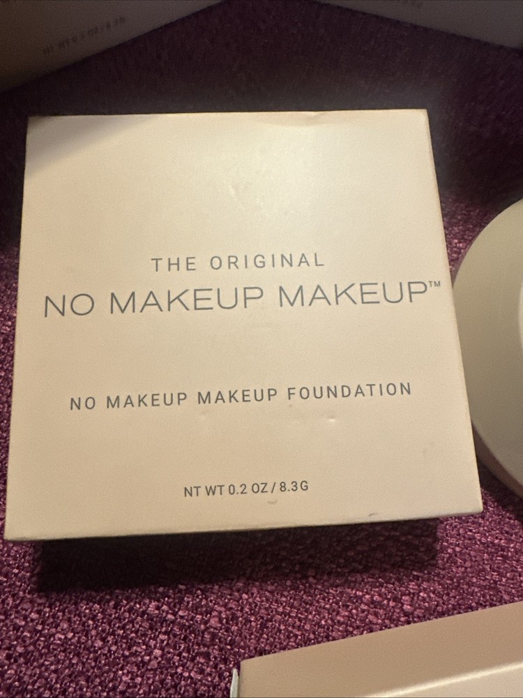 No Makeup Makeup Foundation Light/Medium Shade 0.2 oz Liquid Face Makeup