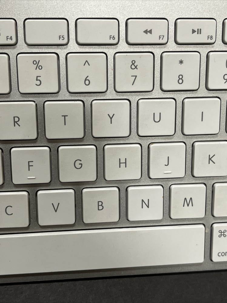 Apple Wireless Keyboard A1314 Bluetooth Keyboard Tested, Fully Working