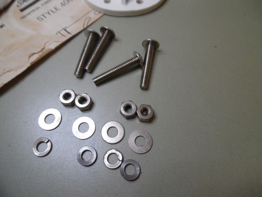 Shakespeare 4000 Right Angle Mount Kit for 495 Mount & Built In Round Type Base