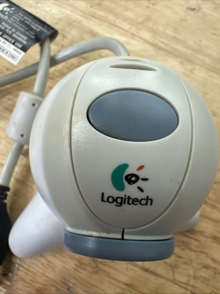 Logitech Quickcam USB Webcam 2000s Computer Wired Camera Base -Vintage