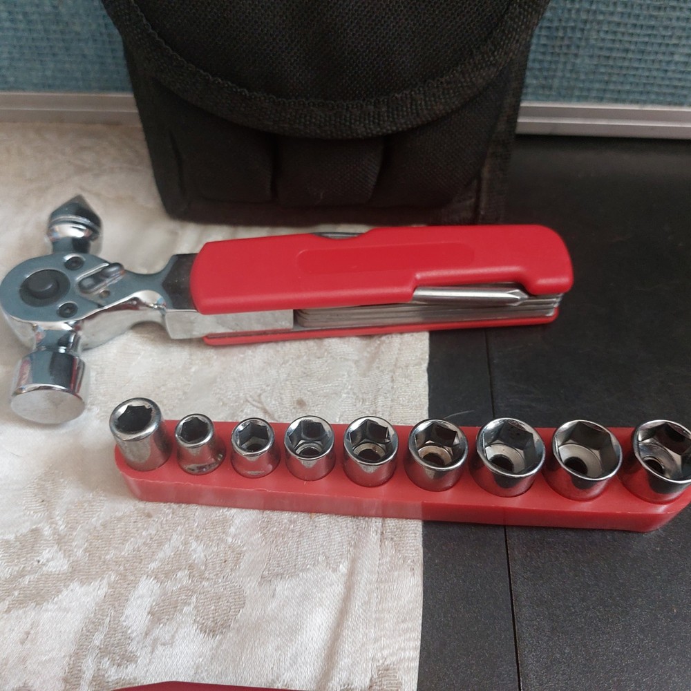 Mini Tool set with belt tool pouch Trucklite