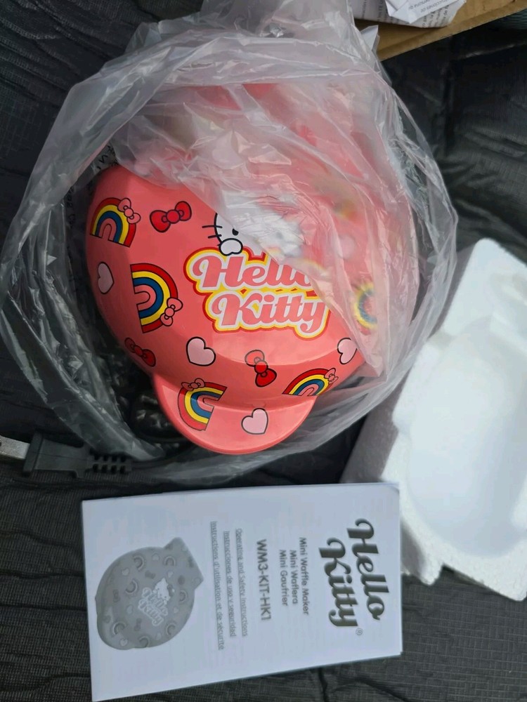 Uncanny Brands HELLO KITTY Mini Waffle Maker - NEW