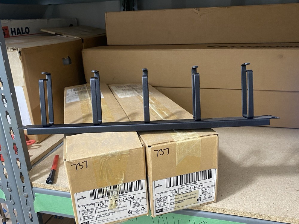 Leviton patch cord organizer 49253-LPM (737)