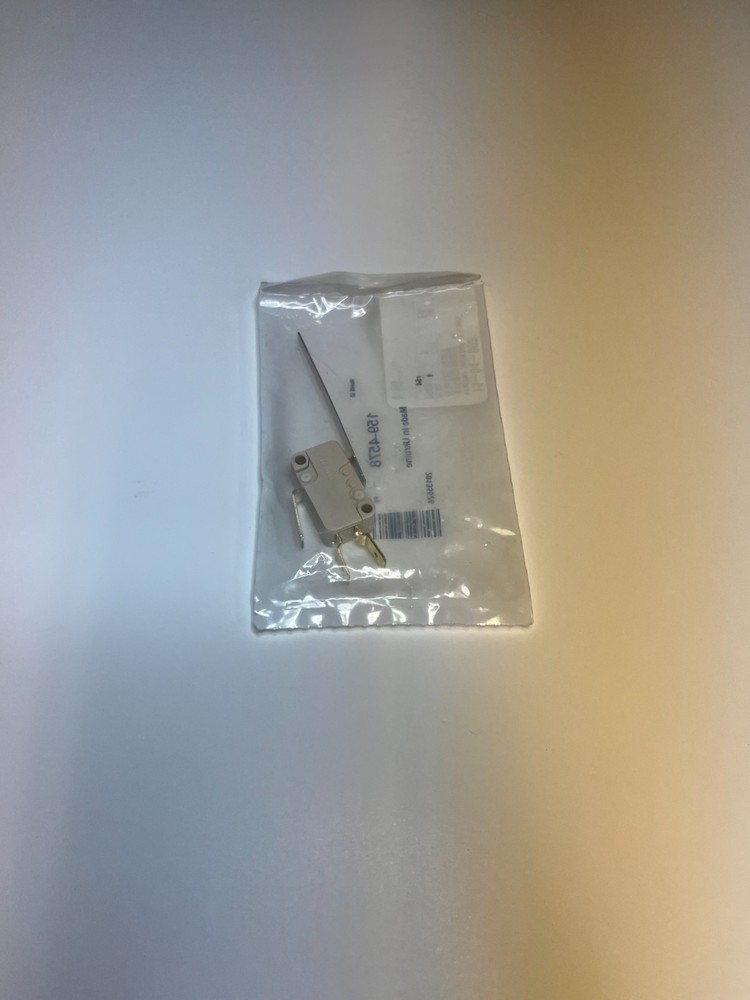 Skytron 15-04-003 Micro Switch Long