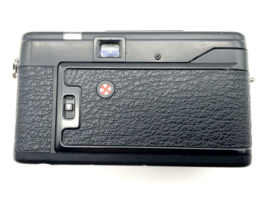 Yashica Full automatic Compact Camera With Lens 38mm 1:2.8 35mm Defective