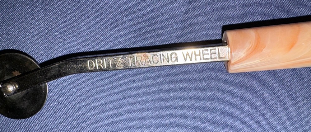 Vintage Dritz Marbled Bakelite Handle Tracing Wheel Sewing Pattern Tracer Tools