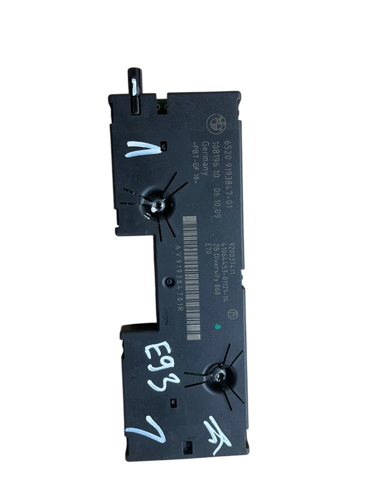 BMW 3 SERIES E93 ANTENNA AMPLIFIER DIVERSITY MODULE 9193847