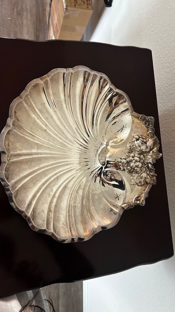 Reed and Barton 200 Silverplate Scallop Shell Grapes Serving Dish