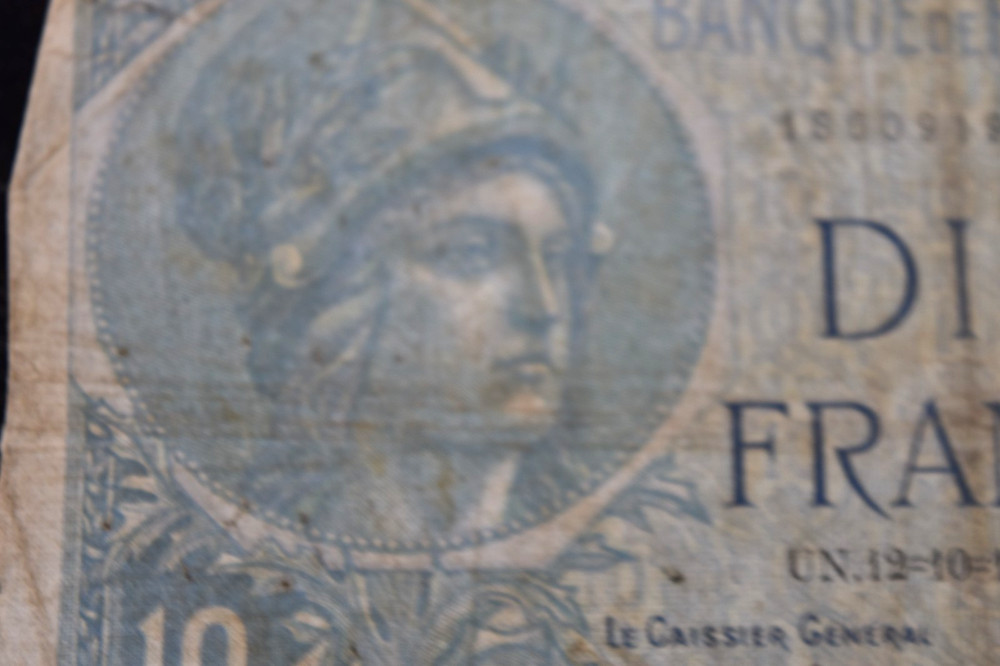 FRANCE 1939 10 FRANCS CURRENCY NOTE
