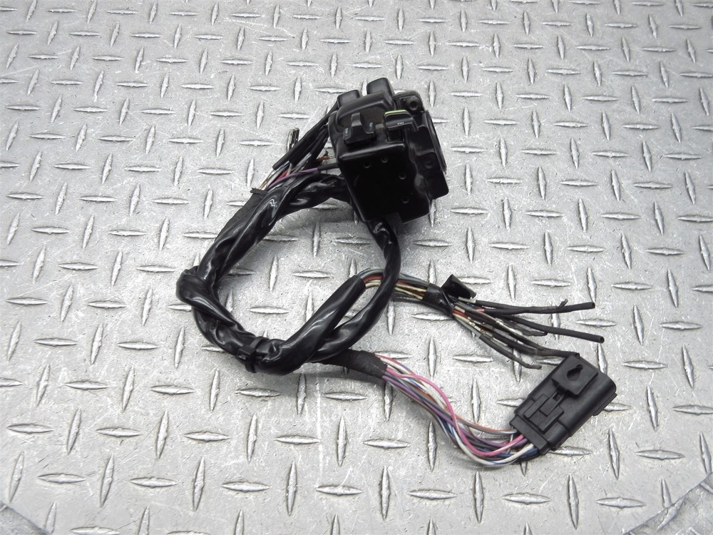 2008 08 Harley FLHTCUI Electra Glide Ultra Classic Right Handlebar Switch NOTES