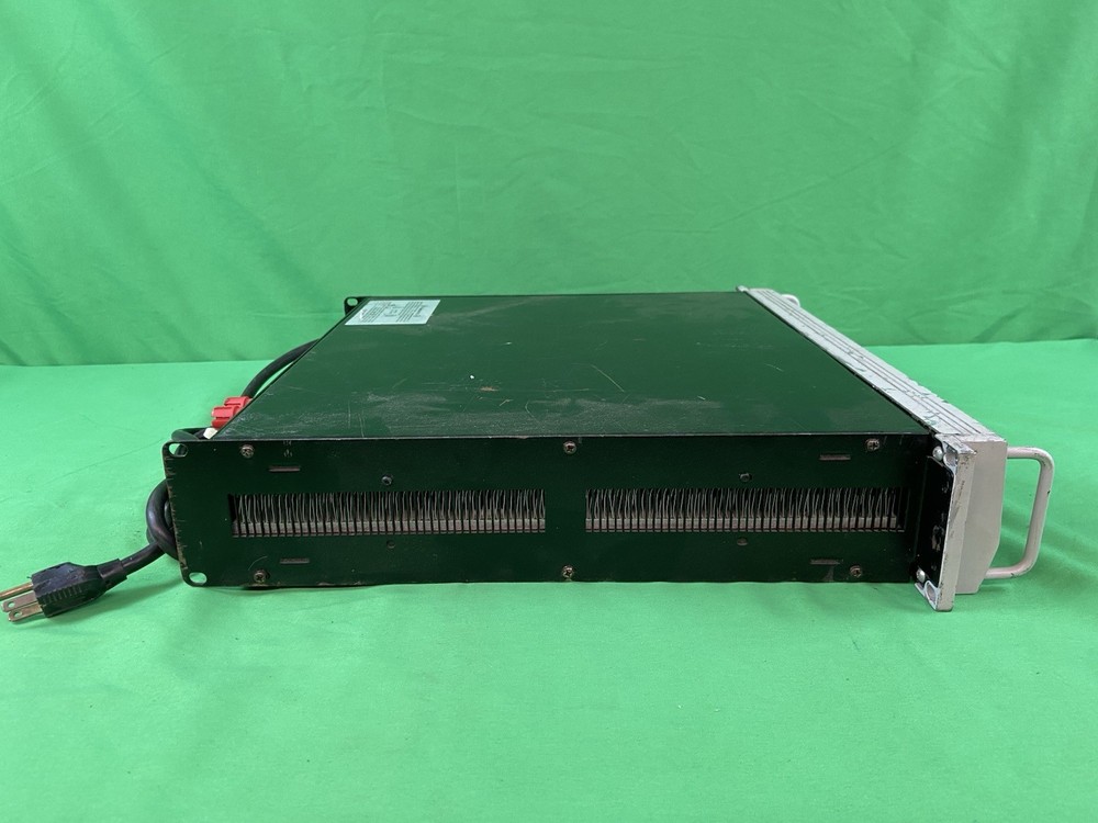 CROWN MACRO-TECH 600, 2 CHANNEL POWER AMPLIFIER