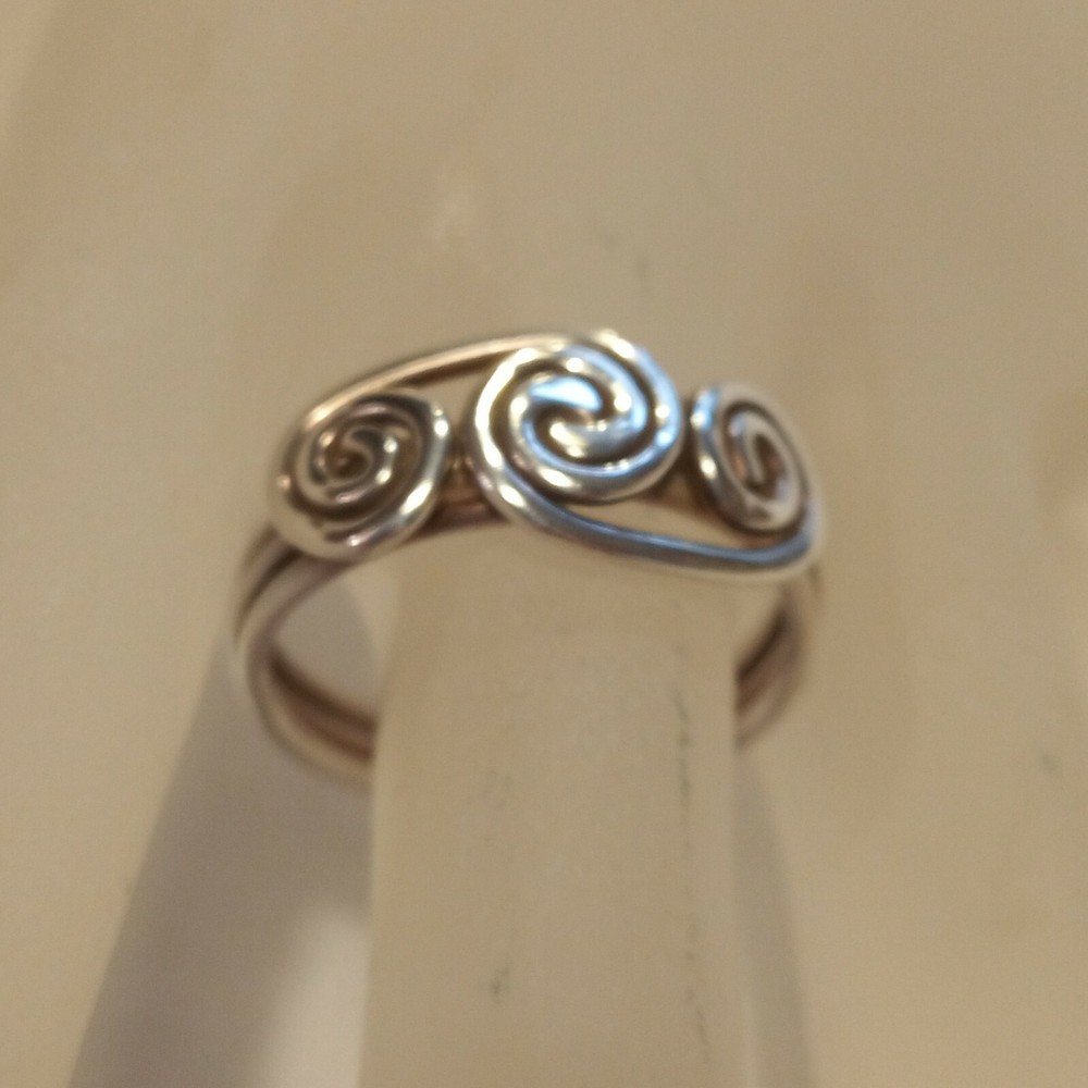 Lovely Indian Silver 925 Swirly Ring