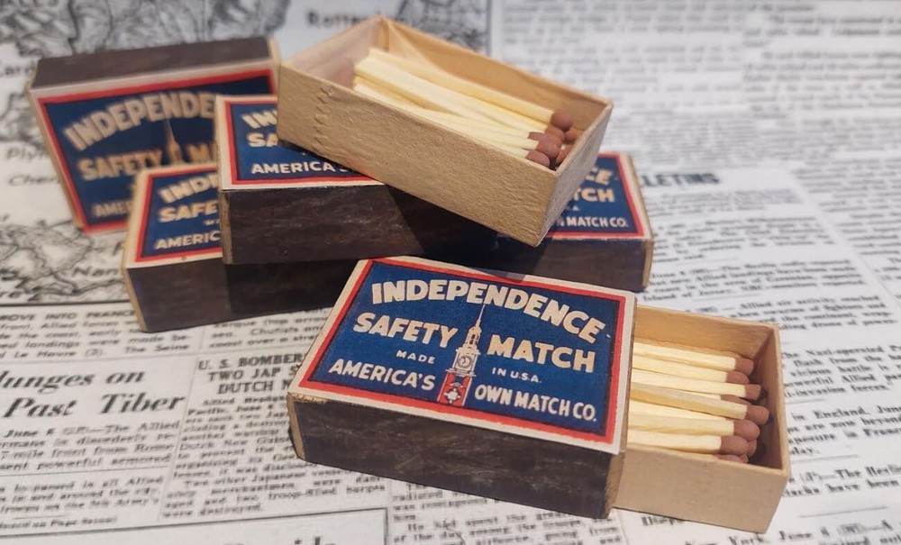 WW2 American matchbox - Independence Safety Match