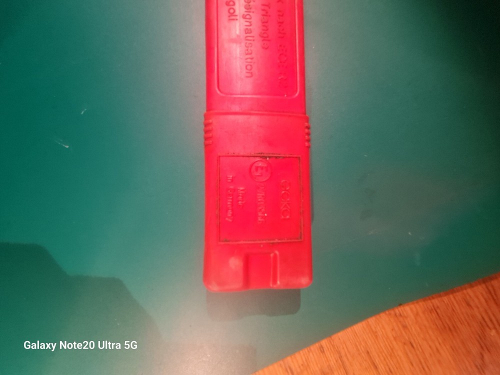 Compact An Foldable Warning Triangle. Great Condition