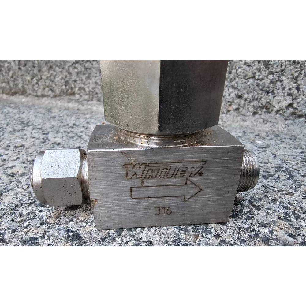 Whitey SS-12NBS8-G Manual Stainless Needle Valve 6000psi Disc STE3