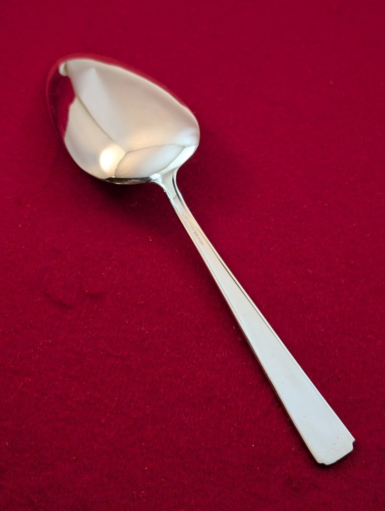 Unknown Mfg Nickel Silver UNF737 Glossy Pie Server 9 1/4" Silverware