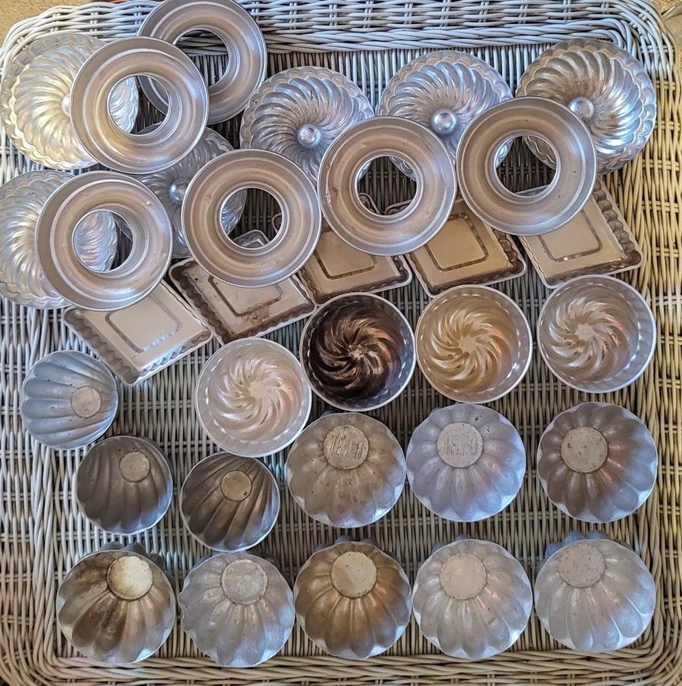 Vintage Metal Bakeware Lot