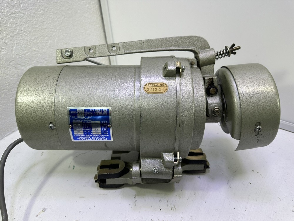 121L INDUSTRIAL CLUTCH MOTOR SEWING MACHINE TRANSMITTER TESTED