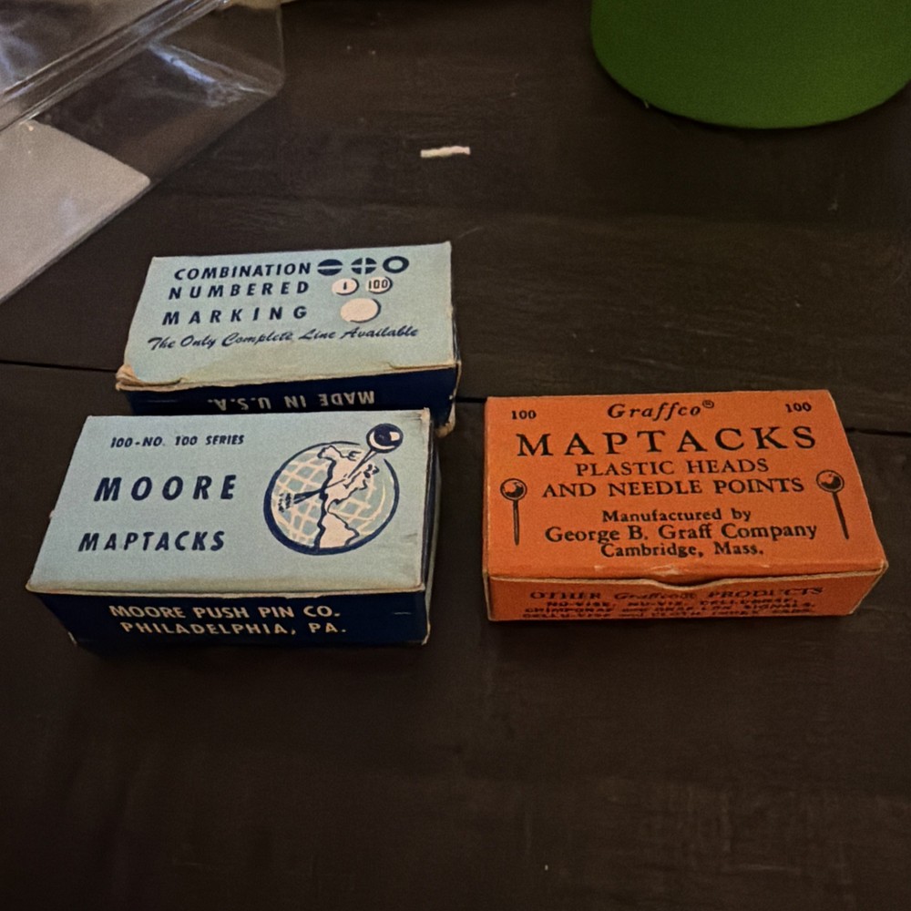 VNTG Graffco/Moore Maptacks White/gray Plastic Heads & Needle Points 3 Boxes