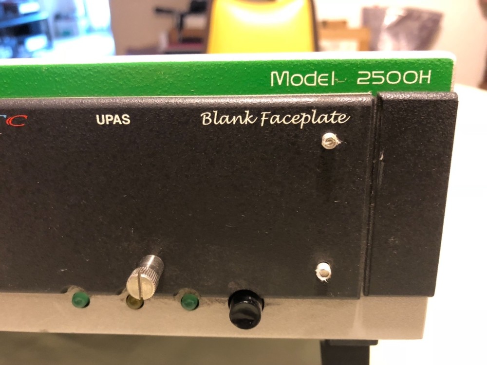 CATC 2500H Universal Protocol Analyzer System with SA004MA Serial ATA Analyger.