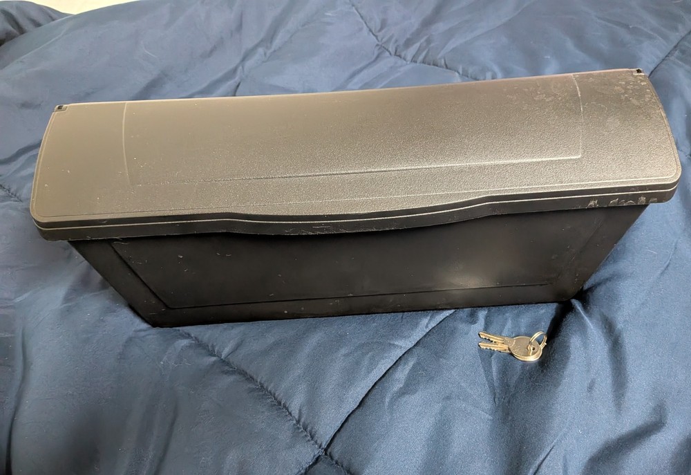 Classic Lockable Wall Mount Mailbox