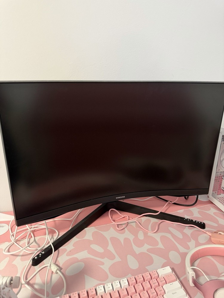 Aesthetic Pink Gaming Setup – Full Bundle