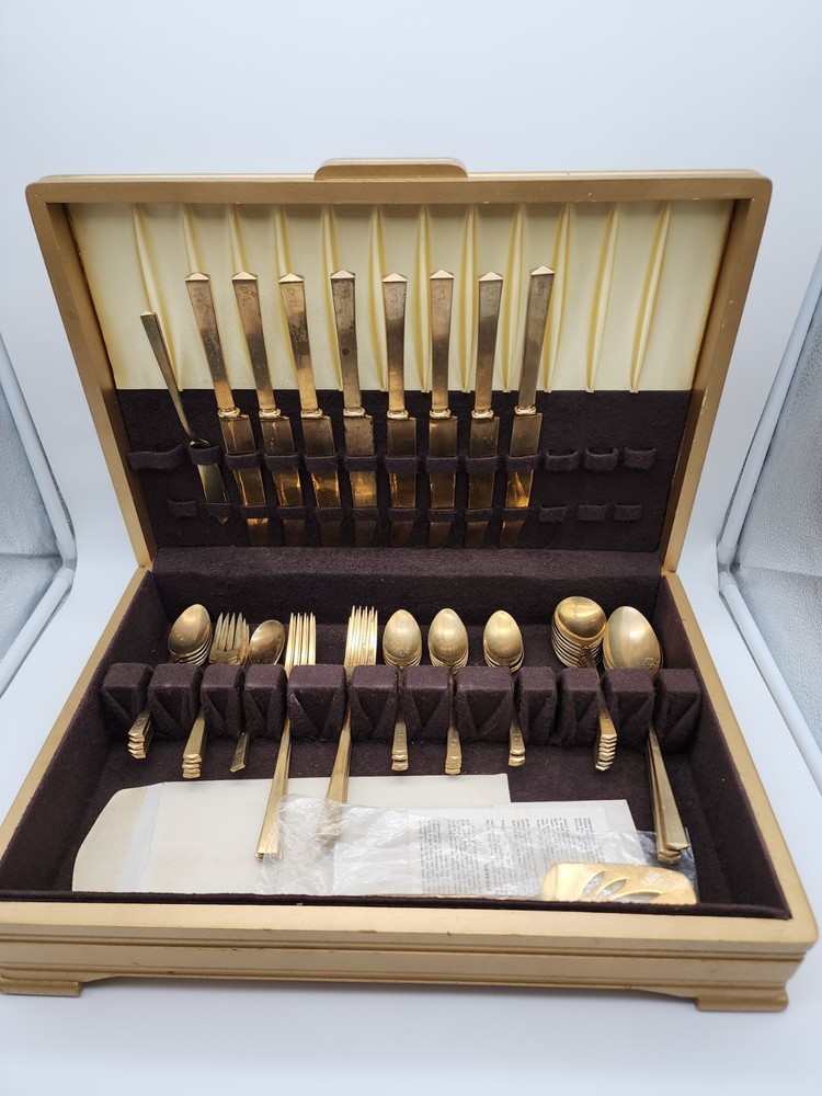 VINTAGE 52 Pc DIRIGOLD DIRILYTE REGAL GOLD TONE FLATWARE SET With Original Case