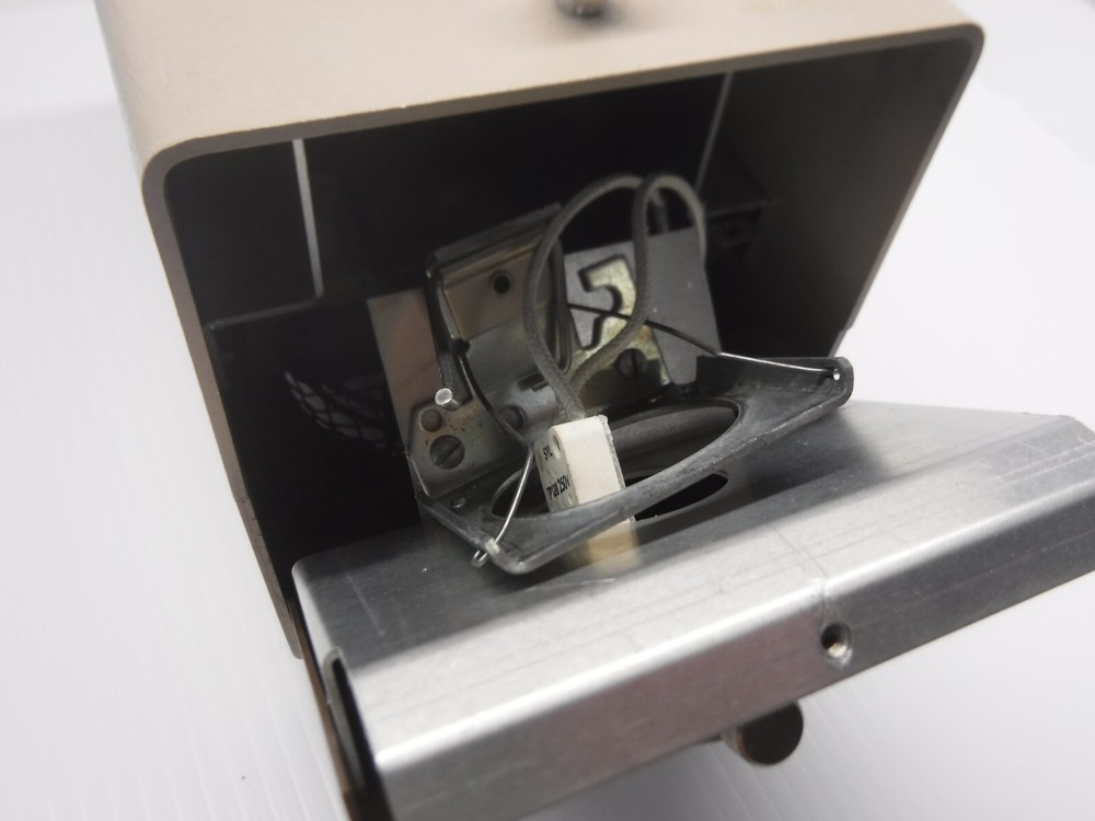 Lumina F0-150 Light Source Illuminator ** No Bulb Inside **