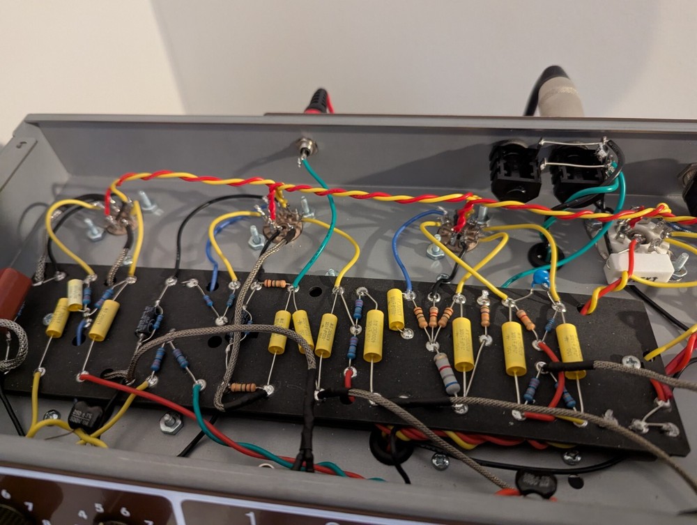 Fender Deluxe 6G3 Brownface clone Chassis-only