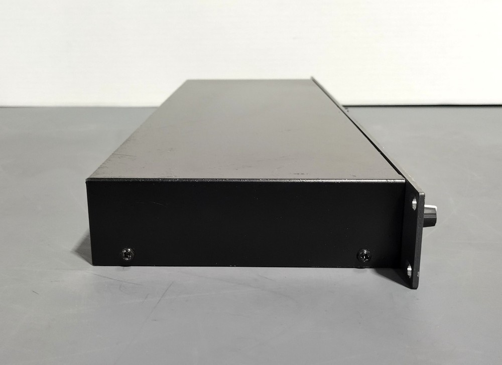 DBX 166XL Professional 2-Channel Analog Compressor/Limiter/Gate Rack System