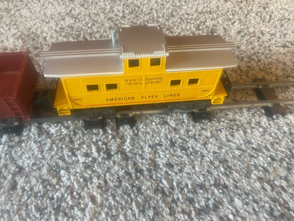 1950’s Vintage Gilbert American Flyer Train Set With Triple Loop Layout
