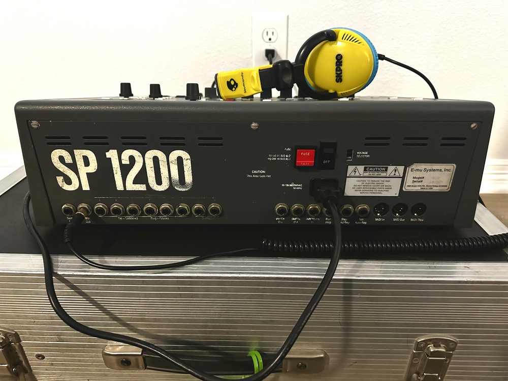 Original Grey Emu SP1200 Sampling Drum Machine SP-1200 E MU vintage