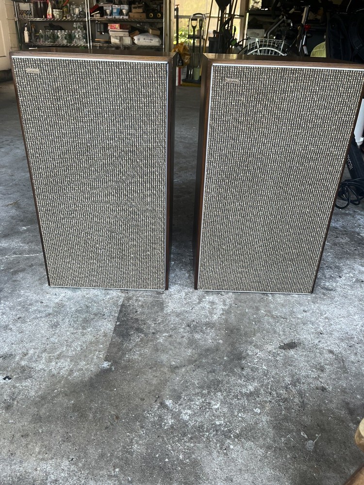 leak sandwich speakers