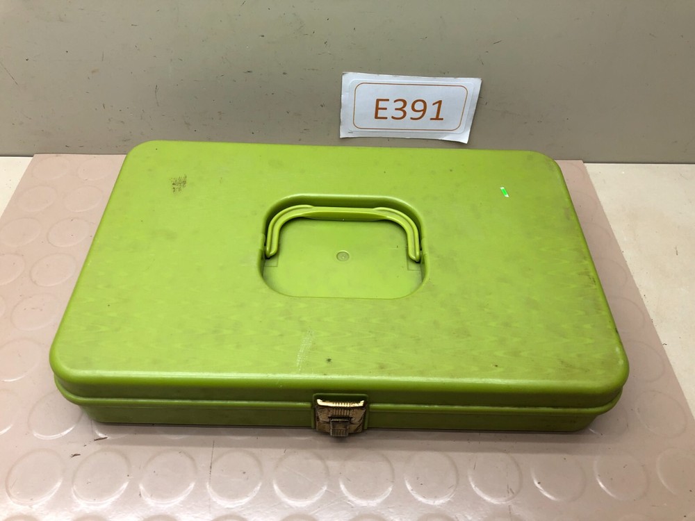 Vintage Green Wilson Wil-hold Plastic Sewing Box Thread Bobbin Storage a
