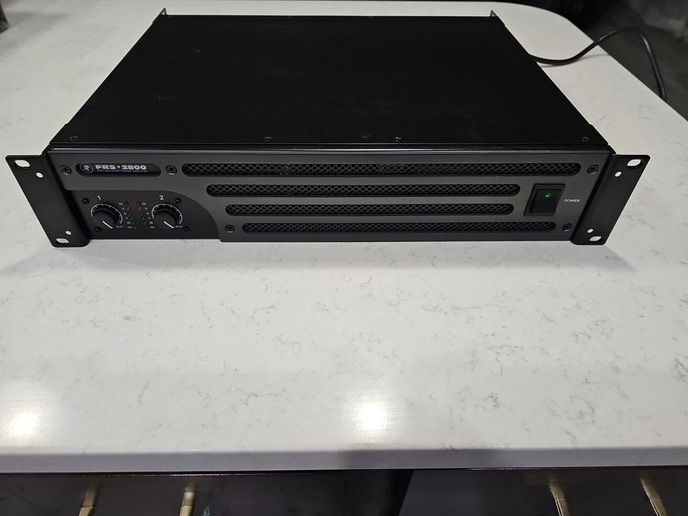Mackie FRS 2800 Powered amplifier Excellent Condition