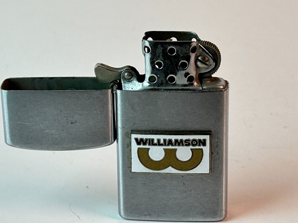 Penguin Japan "Williamson" Cigarette Lighter, Original