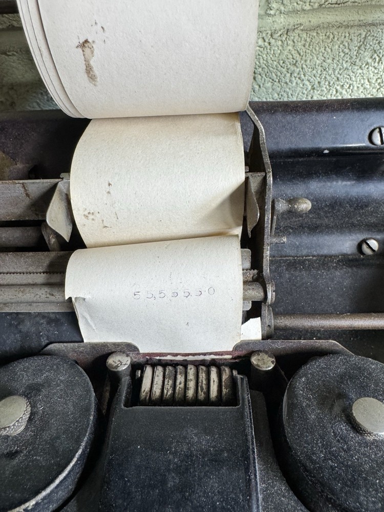 Antique Burroughs Class Adding Machine Appears To Work