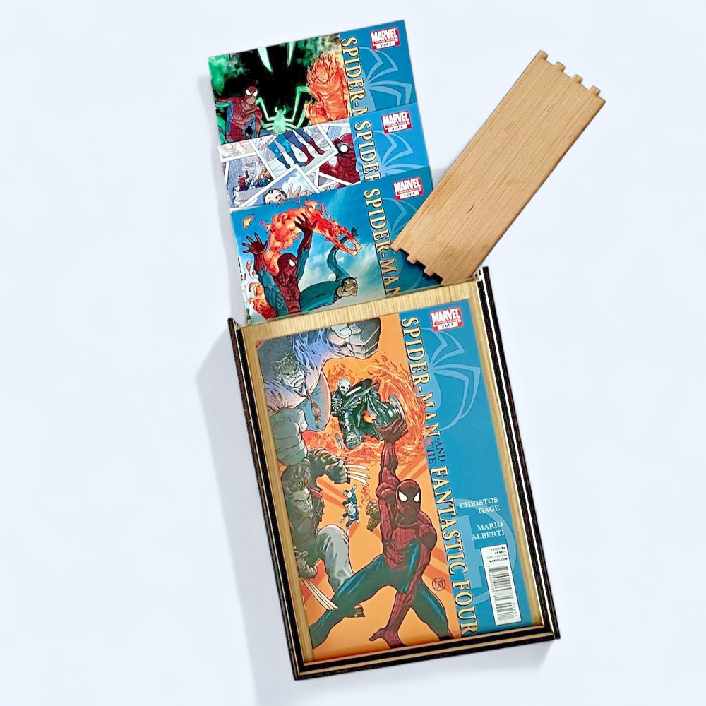 Comic Frame & Compact Storage + Complete Spider-Man/Fantastic Four Series