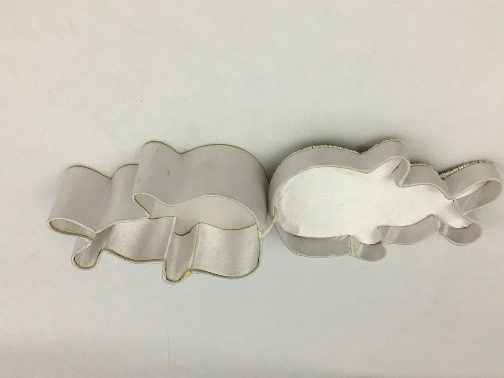 Vintage Easter Bunny Beaded Sequined Trinket Box Gift Holder Spring Decoration