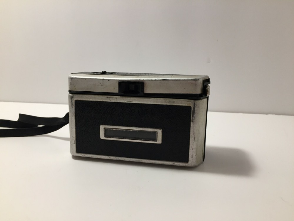 Kodak Instamatic 104 Camera Untested 1960's Vintage