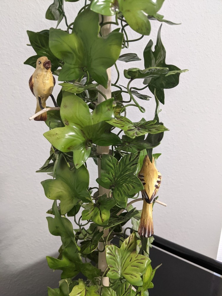 Italian Tole Ivy & Birds Table Lamp