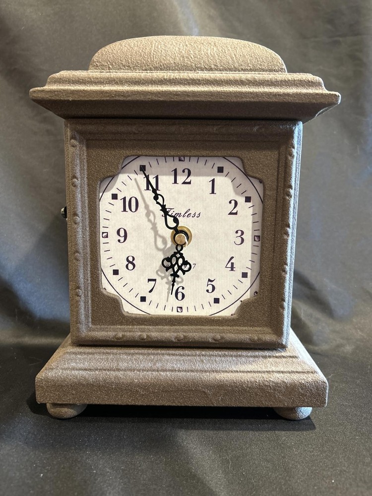 Timeless Clock Tabletop Batteries Established 1927 Working