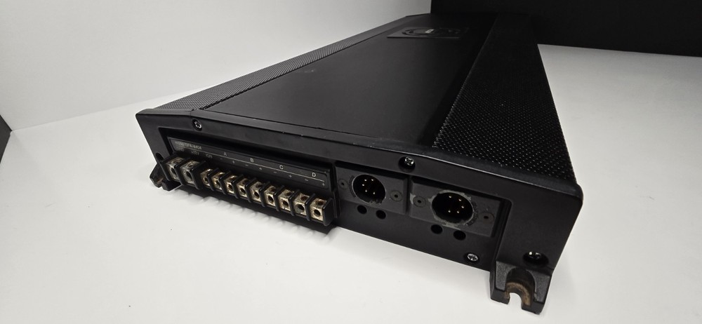 Adcom GFA-4404 Old School Car Amplifier