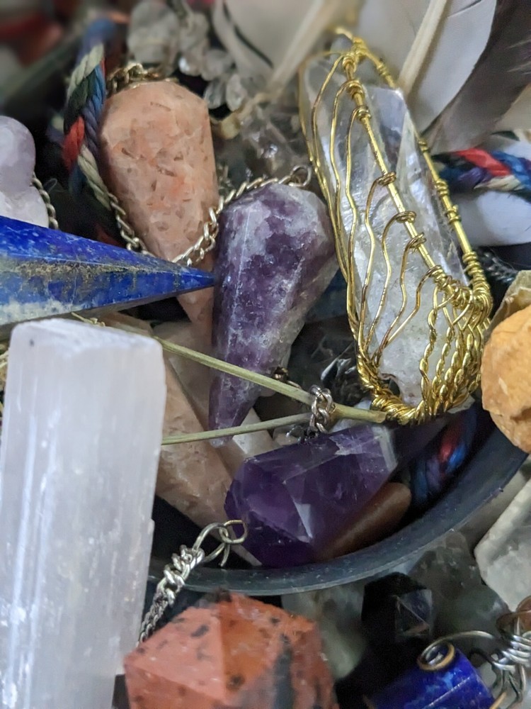 Amethyst Dowsing Crystal Pendulum for divination